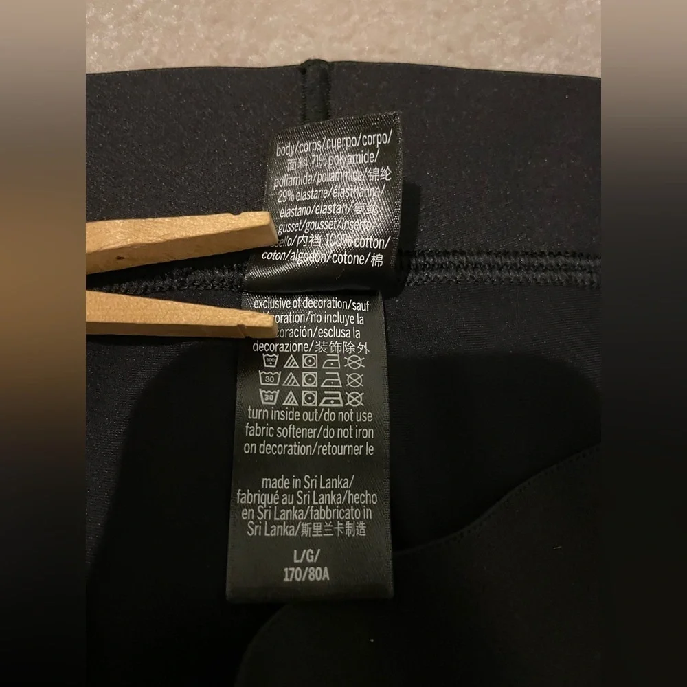 VS. PINK bling sports leggings-large NWOT - Picture 7 of 7